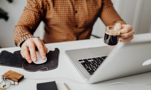 startupwise-what-tasks-founders-should-never-do-themselves